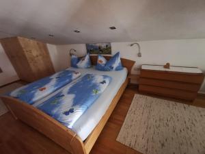 Posteľ alebo postele v izbe v ubytovaní Lamplhof