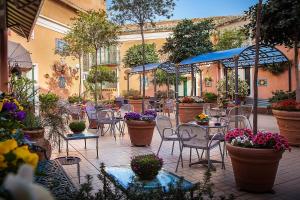 Foto dalla galleria di Hotel Villa Romeo a Catania