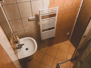 Koupelna v ubytování Althanský hostinec