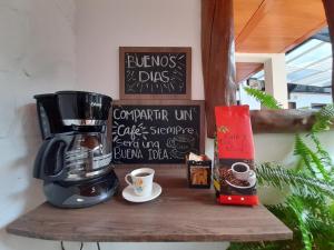Príslušenstvo na prípravu kávy alebo čaju v ubytovaní Hotel Villa Del Socorro
