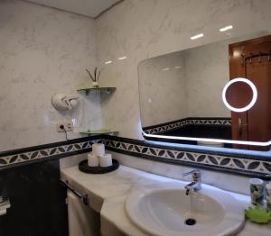 Ένα μπάνιο στο Residencial Esquinzo 2
