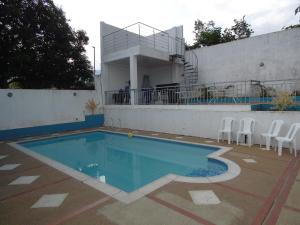 Πισίνα στο ή κοντά στο Casa Quinta en Carmen de Apicalá
