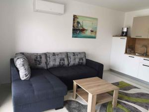 Zdjęcie z galerii obiektu Apartments in Njivice - Insel Krk 42231 w mieście Nijvice