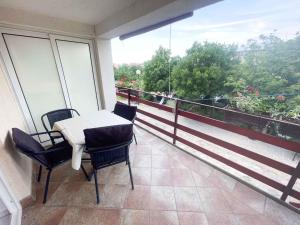 Balkón alebo terasa v ubytovaní Apartments in Jadranovo 42066