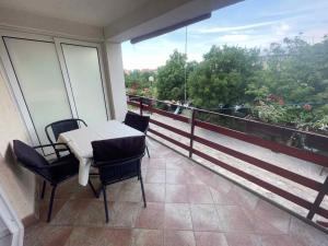 Balkón alebo terasa v ubytovaní Apartments in Jadranovo 42066