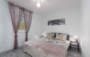 Posteľ alebo postele v izbe v ubytovaní Holiday home in Buroli - Istrien 41753