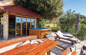 Fotografie z fotogalerie ubytování Apartment in Superska Draga - Insel Rab 42281 v destinaci Supetarska Draga