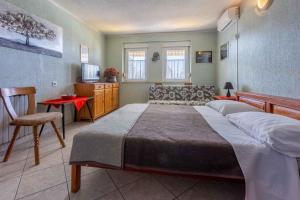 Postel nebo postele na pokoji v ubytování Studio in Crikvenica 42250