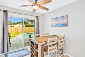 Coin repas dans cette maison de vacances