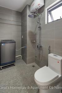 Phòng tắm tại Carol Homestay & Apartment Da Nang 3