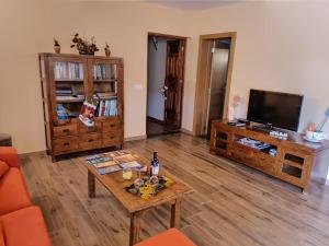 TV a/nebo společenská místnost v ubytování Casa Hoya Grande