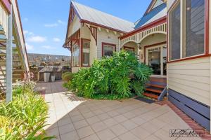 Imagen de la galería de Federation home in town, close to lake & shops, en Yarrawonga