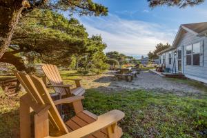 Afbeelding uit fotogalerij van Crow's Coastal Cottage in Waldport