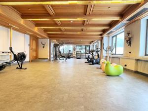 Spordikeskus ja/või sportimisvõimalused majutusasutuses Berghoteltirol