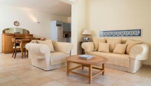 Posedenie v ubytovaní Istron Luxury Villas
