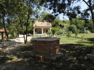 Vonkajšia záhrada v ubytovaní Holiday Home Borna