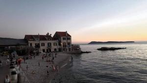 Hrvatska, KOMIŽA, Apartman Dina
