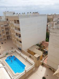 Kép Studio mit Pool,450 m zur Strand szállásáról Torreviejában a galériában