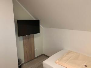 TV a/nebo společenská místnost v ubytování Hotel Schmidt's Hoern