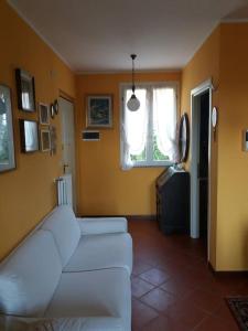 Posedenie v ubytovaní CASETTA MIRAVIGNA cozy flat with garden in Franciacorta & Iseo Lake