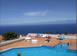 Bazén v ubytování PURA VIDA nebo v jeho okolí