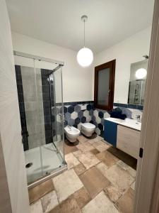 A bathroom at HomeStyle Agorà