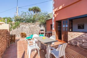 Patio alebo iná vonkajšia časť ubytovania Casa Victor - Apartment Torahy