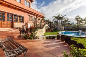 Bazén v ubytovaní Casa Victor - Apartment Torahy alebo v jeho blízkosti