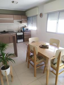 Køkken eller tekøkken på Apart Anficosta + 11 billeder