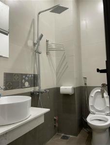 Koupelna v ubytování Thiên Thanh Hotel