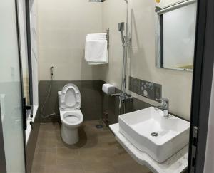 Koupelna v ubytování Thiên Thanh Hotel