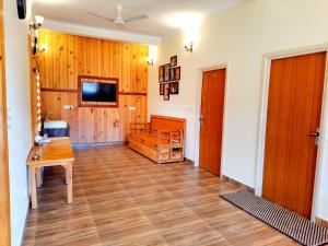 TV a/nebo společenská místnost v ubytování HOTEL DEV CHHAYA