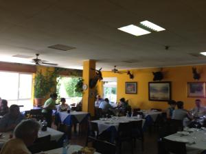 A restaurant or other place to eat at Hotel Alto de las Estazadas