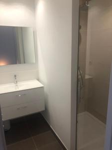 Koupelna v ubytování Appartement les pieds dans l'eau 3 Chambres - Propriano - Corse