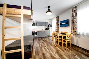 Kuchyňa alebo kuchynka v ubytovaní Fischer Ferienhaus