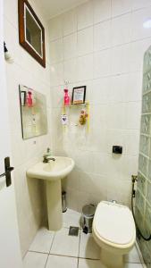 Et badeværelse på Casa Vista Panorâmica Itaipu + 74 billeder