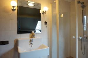 Ένα μπάνιο στο B&B aan het bos +33 φωτογραφίες
