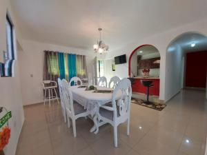 Φωτογραφία από το άλμπουμ του 6-1 SANTIAGO CITY GREAT COZY APT TO STAY - Cozy 3 bedrooms Apartment for 7 peoples - close to all kind the business wifi - Air Condition σε Santiago de los Caballeros
