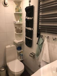 Kylpyhuone majoituspaikassa Solhem Terrassen