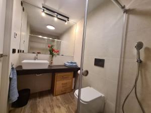 A bathroom at Residence Bali
