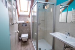 Koupelna v ubytování Hotel Rural Auñamendi + 22 fotografií