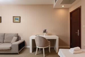 Family Hotel Zanè的休息区