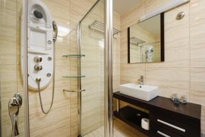 Family Hotel Zanè的一间浴室
