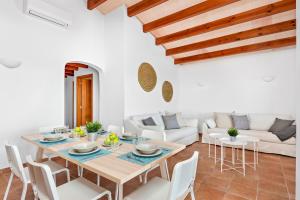 Posezení v ubytování Villa Menorca Sirio by Mauter Villas