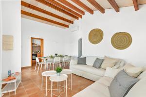 Posezení v ubytování Villa Menorca Sirio by Mauter Villas