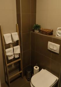 Vonios kambarys apgyvendinimo įstaigoje IB Apartment Budva