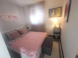 Posteľ alebo postele v izbe v ubytovaní Apartment Summer escape Rovinj with free street parking