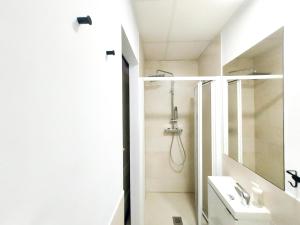 Kúpeľňa v ubytovaní ATICO DUPLEX ALAMEDA de HERCULES GRAN TERRAZA