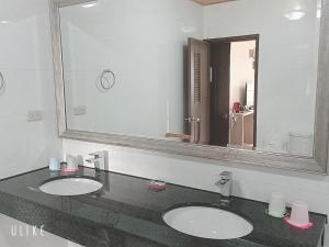 Ein Badezimmer in der Unterkunft Happy Life B&B