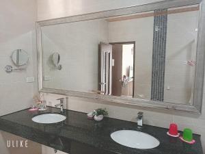 Ein Badezimmer in der Unterkunft Happy Life B&B